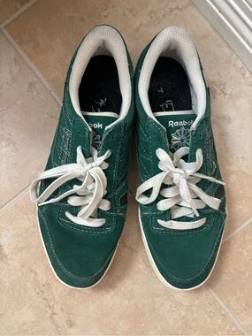 Reebok Men’s Green Suede Sneakers with White Accents